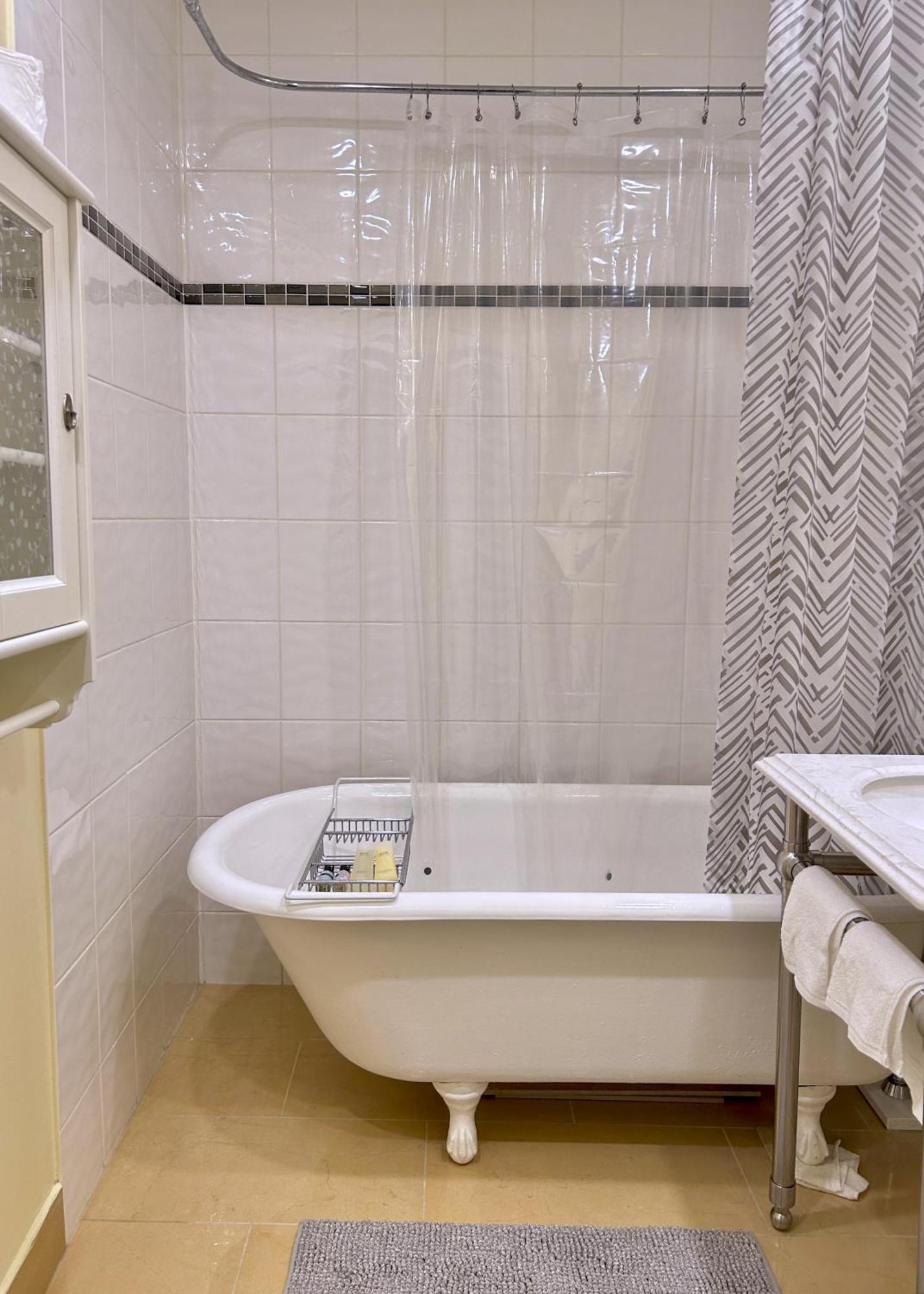 Airport-Yvr Guesthouse Ричмънд Екстериор снимка