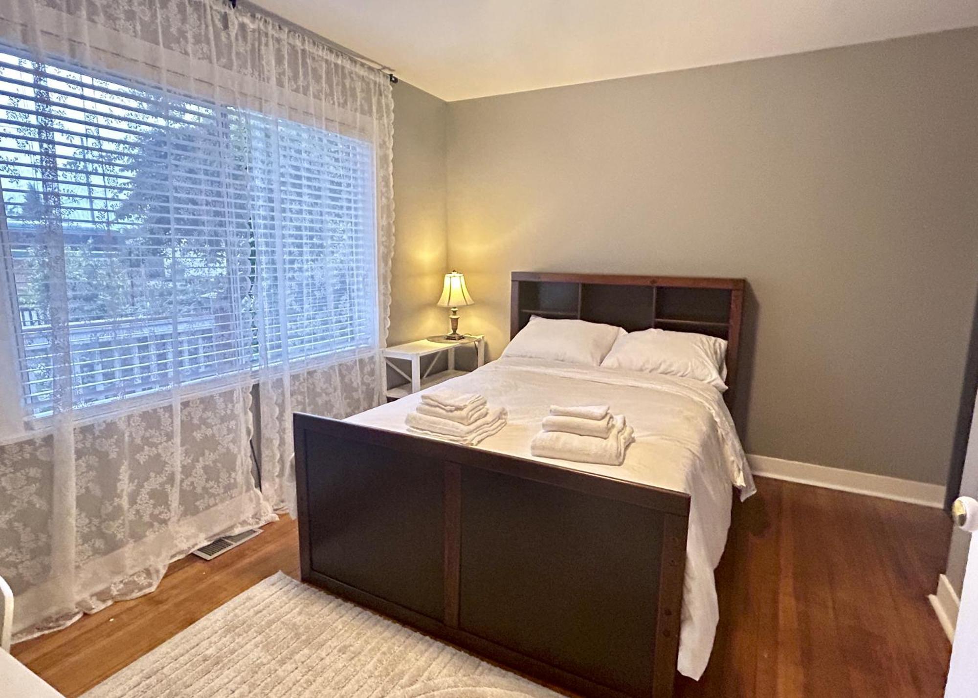 Airport-Yvr Guesthouse Ричмънд Екстериор снимка