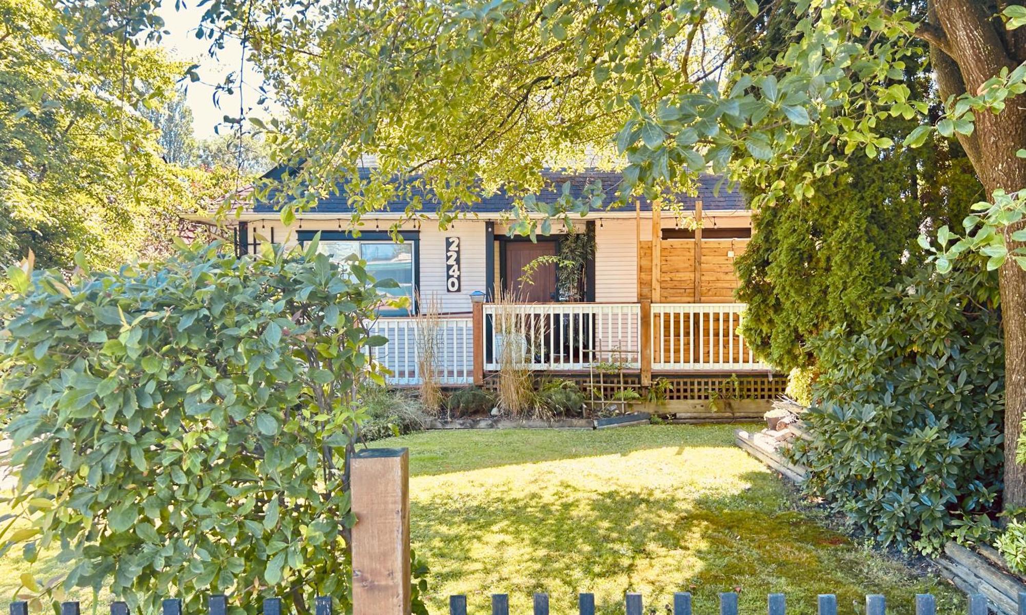 Airport-Yvr Guesthouse Ричмънд Екстериор снимка